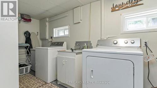 7 Stirling Crescent, St. Thomas, ON - Indoor Photo Showing Laundry Room