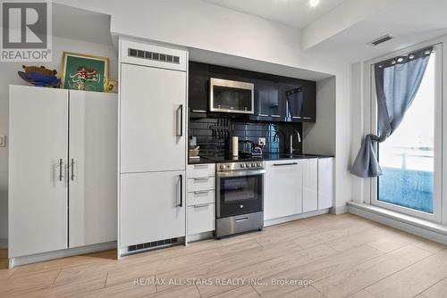 309 - 90 Glen Everest Road, Toronto, ON - Indoor Photo Showing Kitchen