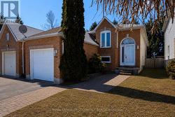 36 CHURCHLAND DRIVE Barrie, ON L4N 8P9