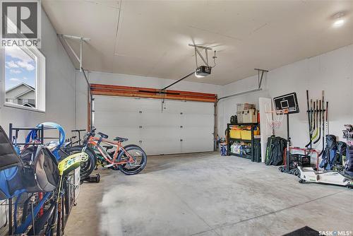 710 Redwood Crescent, Warman, SK - Indoor Photo Showing Garage