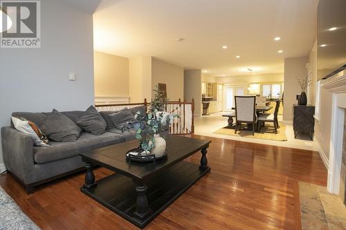 4 Parkdale Dr, Sault Ste. Marie, ON - Indoor Photo Showing Living Room