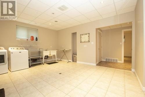 4 Parkdale Dr, Sault Ste. Marie, ON - Indoor Photo Showing Laundry Room