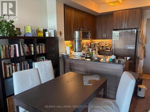712 - 2 Old Mill Drive, Toronto, ON - Indoor