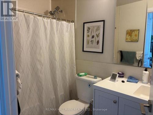 712 - 2 Old Mill Drive, Toronto, ON - Indoor Photo Showing Bathroom