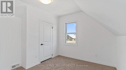 114 Fairview Avenue, St. Thomas, ON - Indoor Photo Showing Other Room