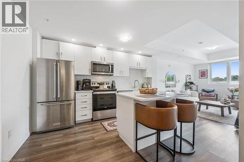 108 GARMENT Street Unit# 213  Kitchener, ON N2G 0E2