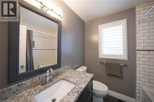 20 Hogarth Road, Brantford, ON - Indoor Photo Showing Bathroom