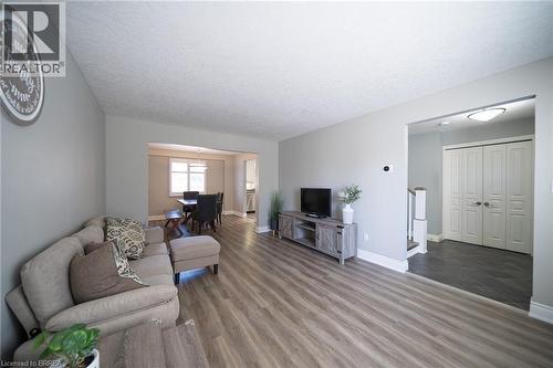 20 Hogarth Road, Brantford, ON - Indoor Photo Showing Living Room