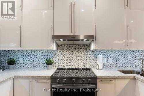 507 - 60 Wyndham Street S, Guelph (St. Patrick'S Ward), ON - Indoor Photo Showing Kitchen With Double Sink With Upgraded Kitchen