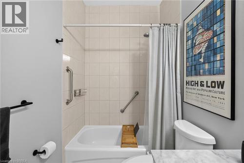 219 Shellard Lane Unit# 11, Brantford, ON - Indoor Photo Showing Bathroom