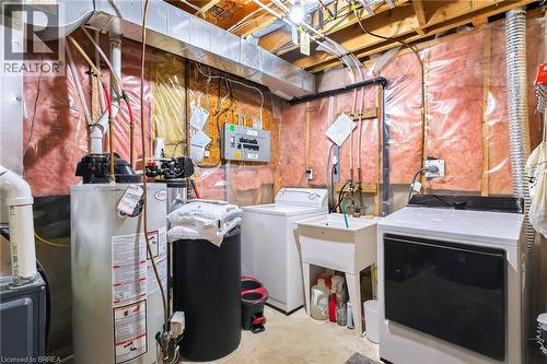 219 Shellard Lane Unit# 11, Brantford, ON - Indoor Photo Showing Laundry Room