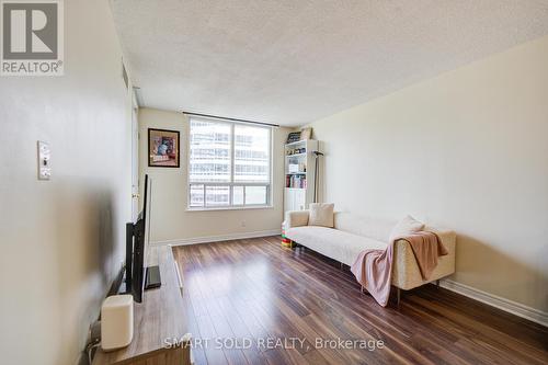 1512 - 18 Parkview Avenue, Toronto, ON - Indoor