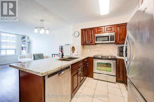 1512 - 18 Parkview Avenue, Toronto, ON - Indoor Photo Showing Kitchen With Stainless Steel Kitchen With Double Sink With Upgraded Kitchen