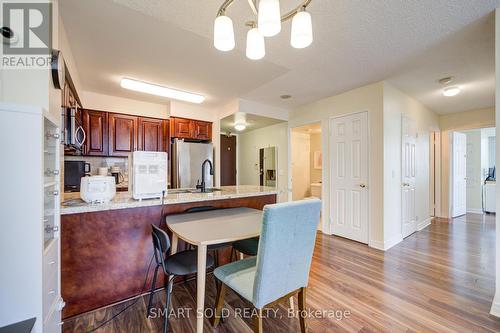 1512 - 18 Parkview Avenue, Toronto, ON - Indoor