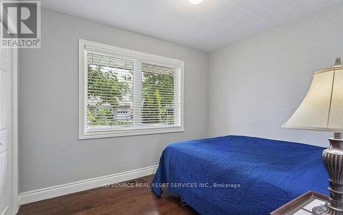 1603 Lincolnshire Boulevard, Mississauga, ON - Indoor Photo Showing Bedroom