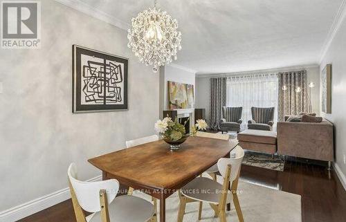 1603 Lincolnshire Boulevard, Mississauga, ON - Indoor Photo Showing Dining Room