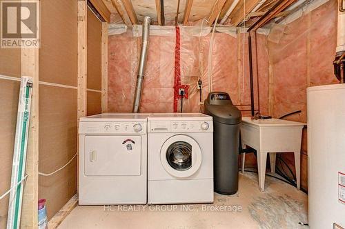 271 Resurrection Drive, Kitchener, ON - Indoor Photo Showing Laundry Room