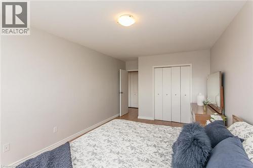 24 Midland Drive Unit# 402, Kitchener, ON - Indoor Photo Showing Bedroom