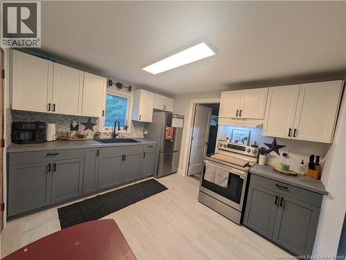 382 Eldersley Avenue, Saint John, NB - Indoor Photo Showing Kitchen