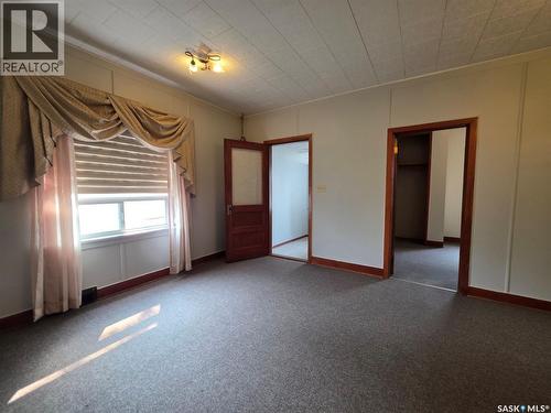 212 6Th Avenue Ne, Swift Current, SK - Indoor Photo Showing Other Room
