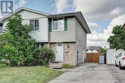 489 STRASBURG ROAD  Kitchener, ON N2E 1P1