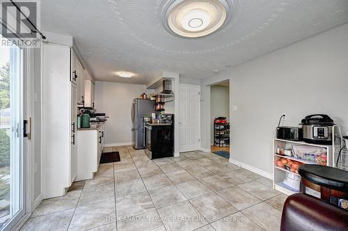 489 Strasburg Road, Kitchener, ON - Indoor Photo Showing Other Room