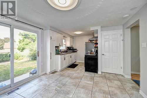 489 Strasburg Road, Kitchener, ON - Indoor Photo Showing Other Room