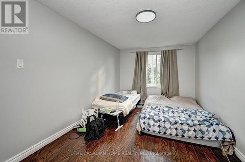 489 Strasburg Road, Kitchener, ON - Indoor Photo Showing Bedroom