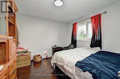489 Strasburg Road, Kitchener, ON - Indoor Photo Showing Bedroom