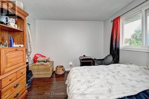 489 Strasburg Road, Kitchener, ON - Indoor Photo Showing Bedroom