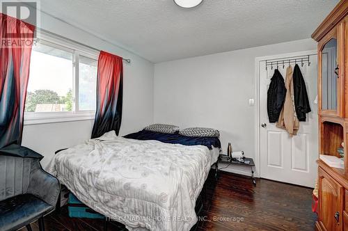 489 Strasburg Road, Kitchener, ON - Indoor Photo Showing Bedroom