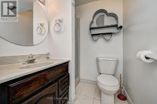489 Strasburg Road, Kitchener, ON - Indoor Photo Showing Bathroom