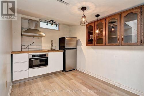 489 Strasburg Road, Kitchener, ON - Indoor Photo Showing Kitchen