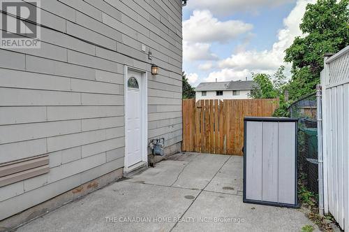489 Strasburg Road, Kitchener, ON - Outdoor With Exterior
