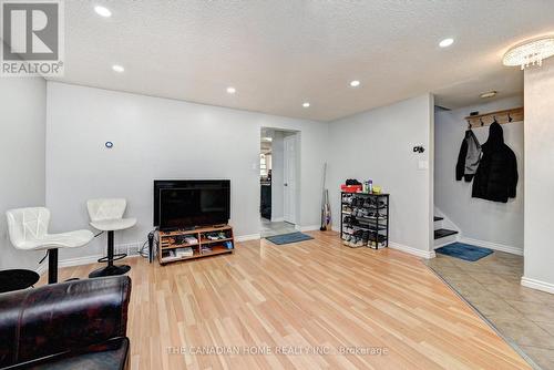 489 Strasburg Road, Kitchener, ON - Indoor