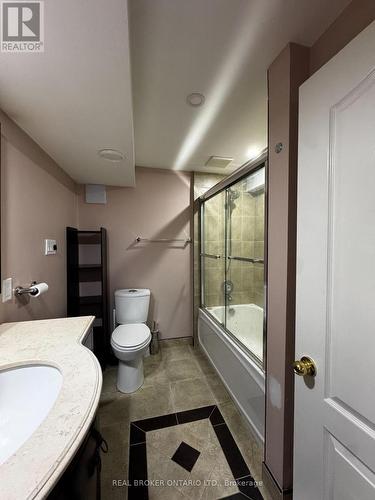 4-piece bathroom with jacuzzi tub - A - 34 Engel Crescent, Barrie, ON - Indoor Photo Showing Bathroom