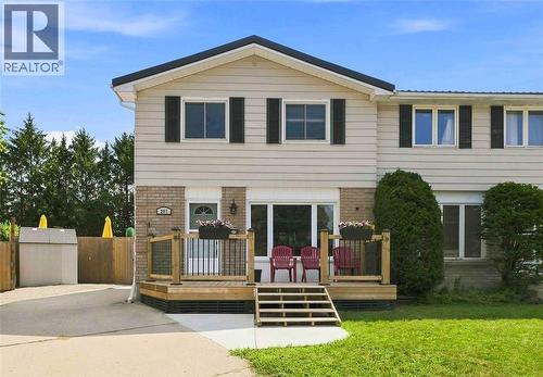 207 WILLA COURT  Sarnia, ON N7S 4S9
