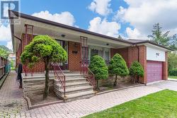 BSMT - 5 PARAMOUNT COURT  Toronto, ON M6M 2L3