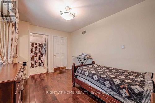 4326 Bridlepath Trail, Mississauga, ON - Indoor Photo Showing Bedroom