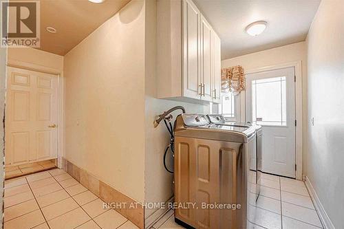 4326 Bridlepath Trail, Mississauga, ON - Indoor Photo Showing Laundry Room