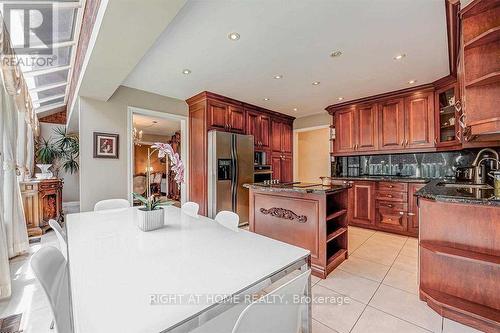 4326 Bridlepath Trail, Mississauga, ON - Indoor Photo Showing Kitchen