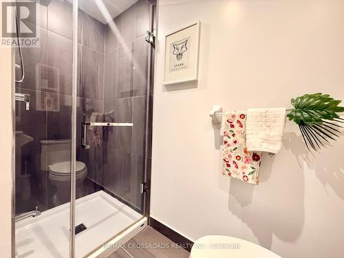 2301 - 195 Redpath Avenue, Toronto, ON - Indoor Photo Showing Bathroom