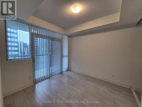 1915 - 4955 Yonge Street, Toronto, ON - Indoor Photo Showing Other Room