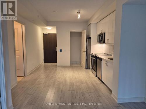 1915 - 4955 Yonge Street, Toronto, ON - Indoor Photo Showing Kitchen