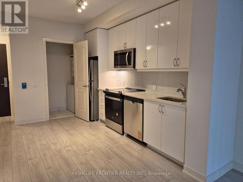 1915 - 4955 Yonge Street, Toronto, ON - Indoor Photo Showing Kitchen With Stainless Steel Kitchen