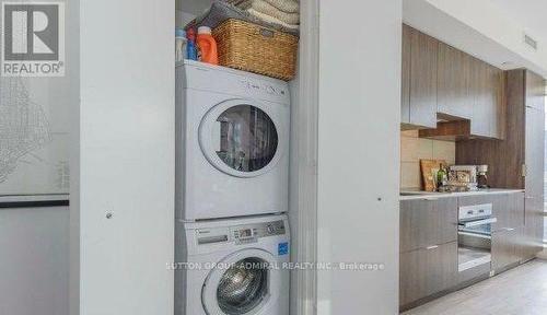 Laundry - 1605 - 5 St Joseph Street, Toronto, ON - Indoor Photo Showing Laundry Room