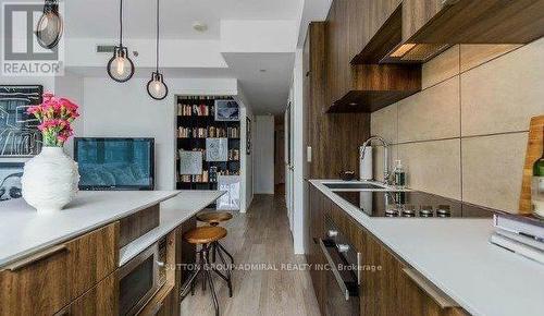 Kitchen/ Dining Rm - 1605 - 5 St Joseph Street, Toronto, ON - Indoor Photo Showing Kitchen With Upgraded Kitchen