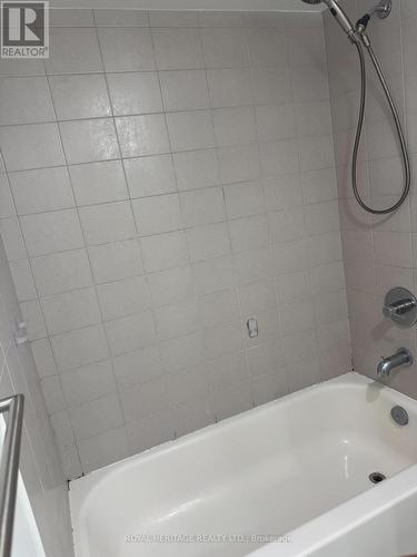 403 - 1346 Danforth Road, Toronto, ON - Indoor Photo Showing Bathroom