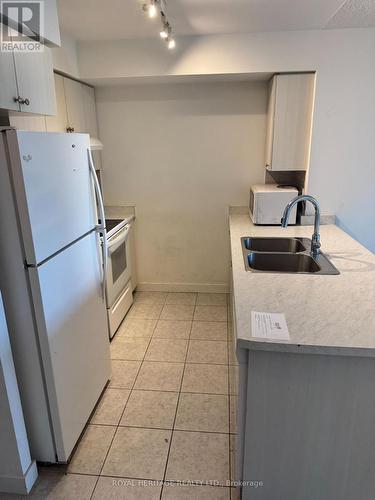 403 - 1346 Danforth Road, Toronto, ON - Indoor Photo Showing Kitchen With Double Sink