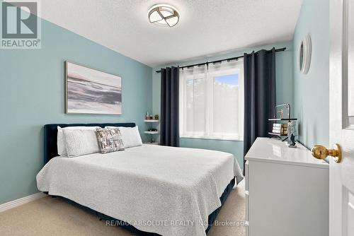 26 Milner Downs Crescent, Ottawa, ON - Indoor Photo Showing Bedroom